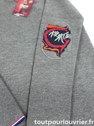 PULL V  GADZ ARTS